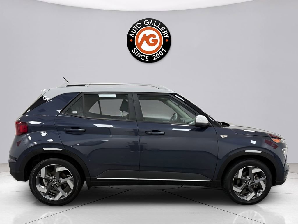 Used 2025 Hyundai Venue Limited FWD image 8