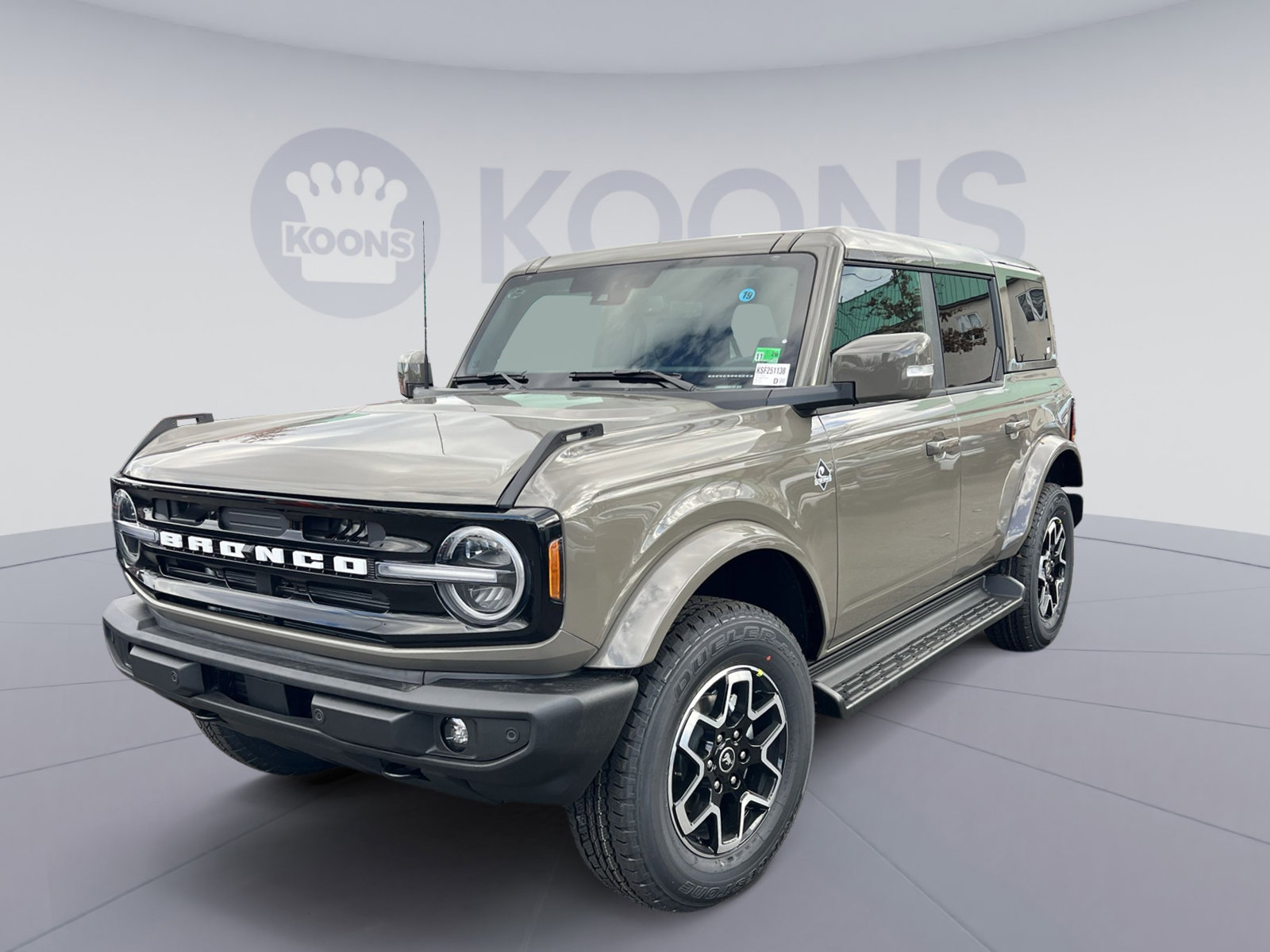 New 2025 Ford Bronco Outer Banks image 1