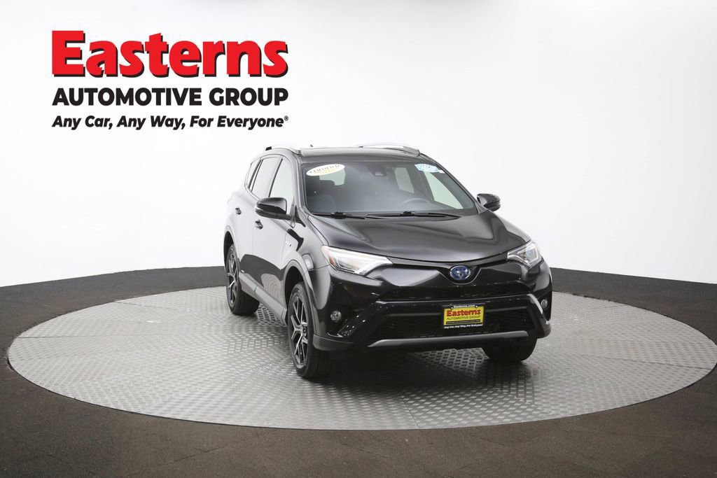 Used 2018 Toyota RAV4 SE image 38