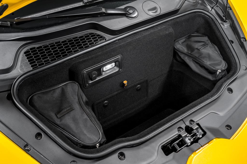 Used 2022 Lamborghini Huracan EVO RWD image 50