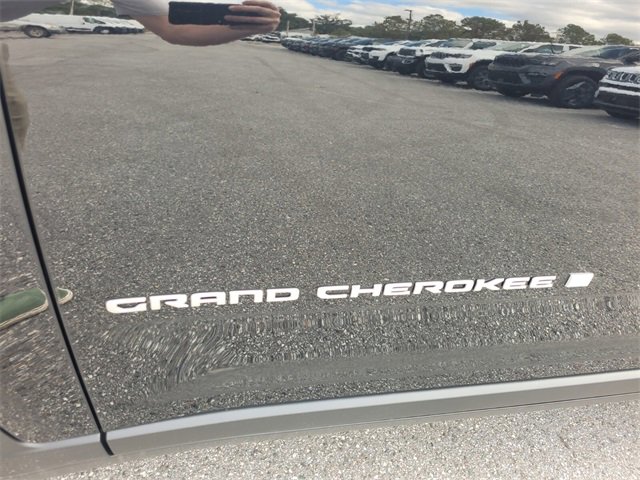 New 2025 Jeep Grand Cherokee Laredo X image 3