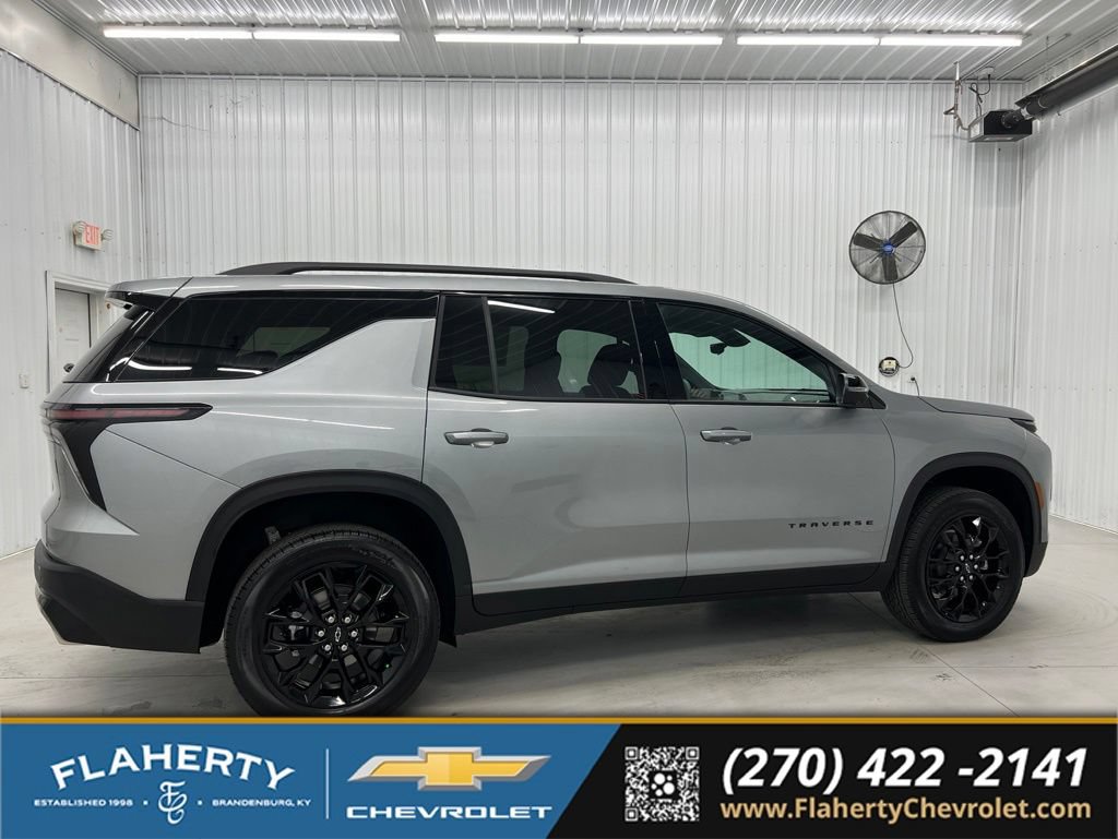New 2026 Chevrolet Traverse LT w/ Midnight/Sport Edition AWD/4WD image 2