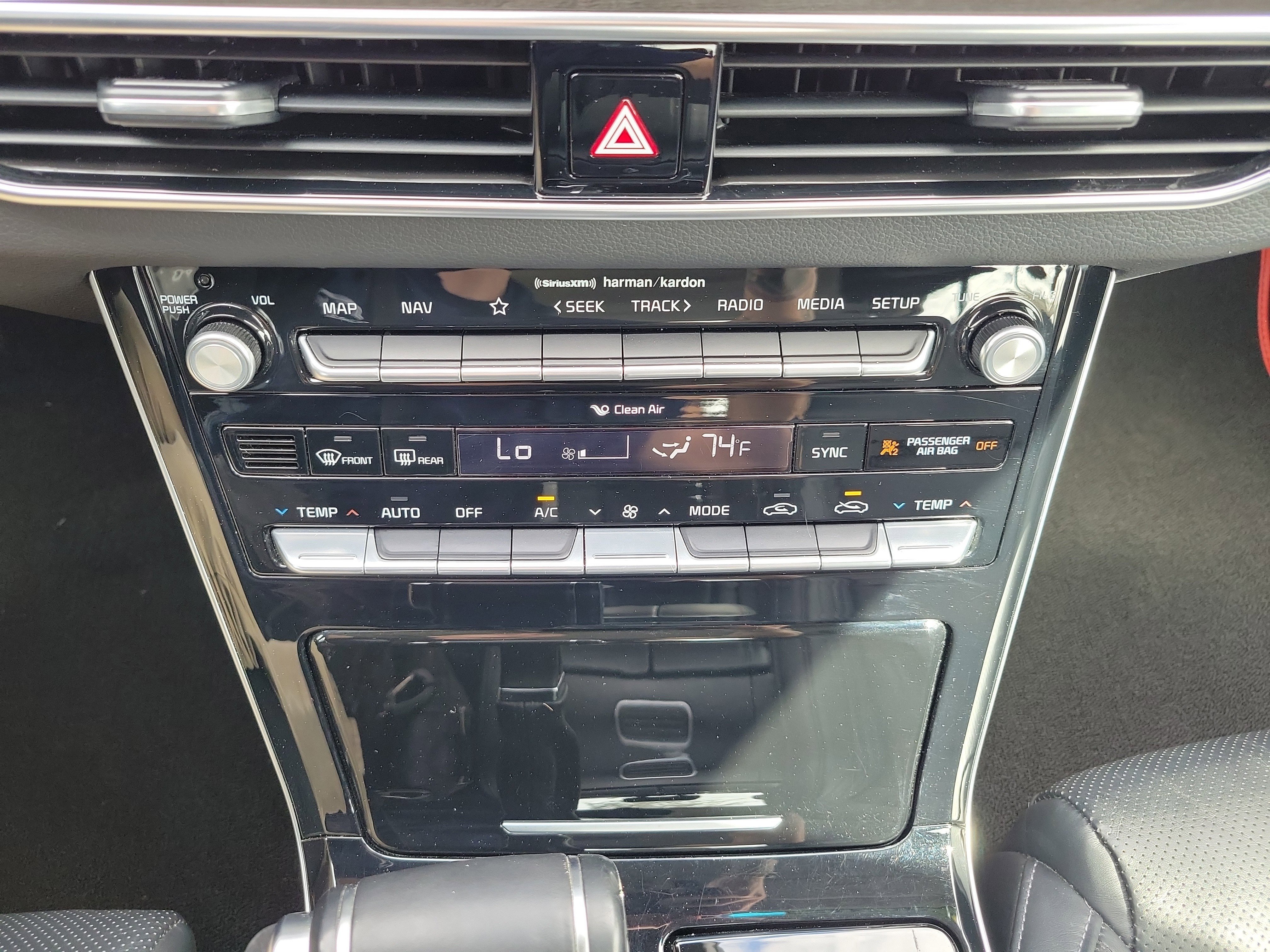 Certified 2020 Kia Cadenza Limited image 35