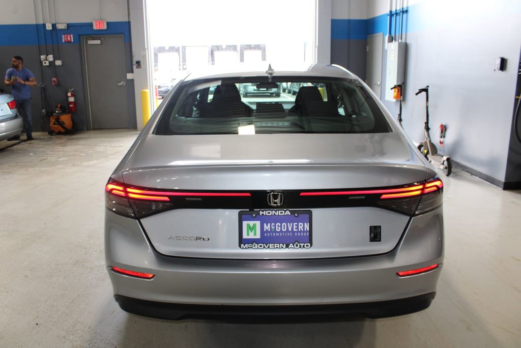 Used 2023 Honda Accord EX image 38