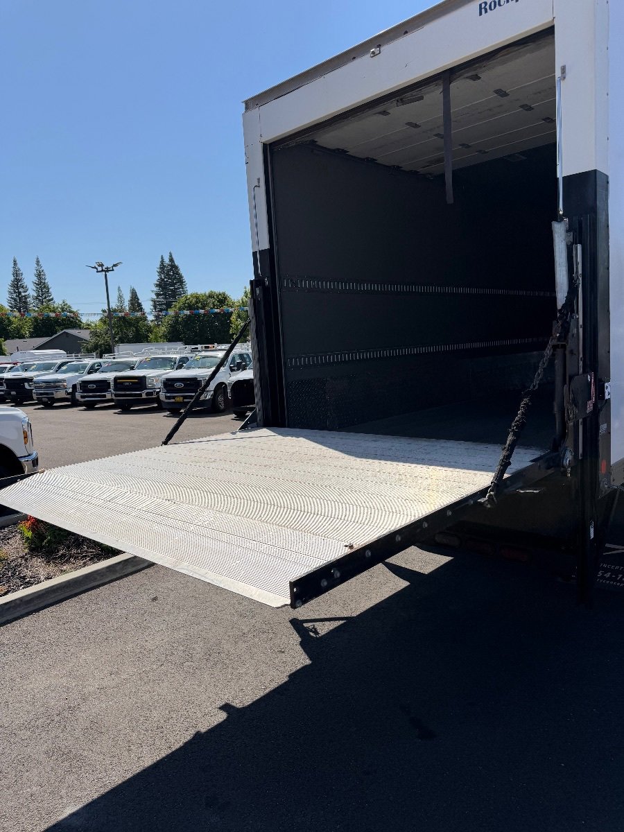 Used 2016 Ford F650 2WD Regular Cab Super Duty image 19