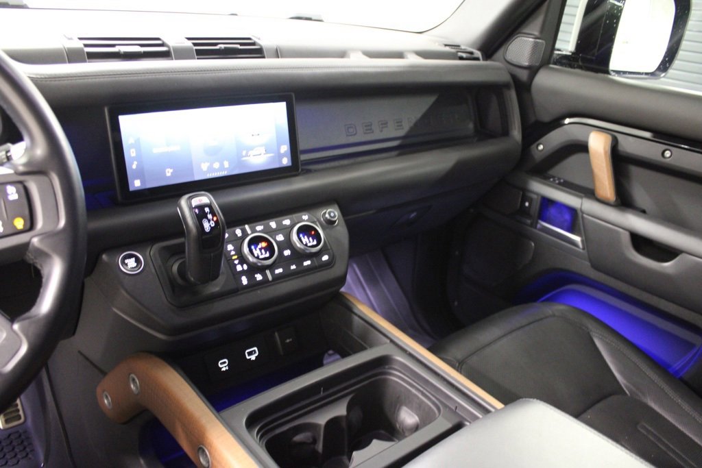 Used 2020 Land Rover Defender 110 X image 23
