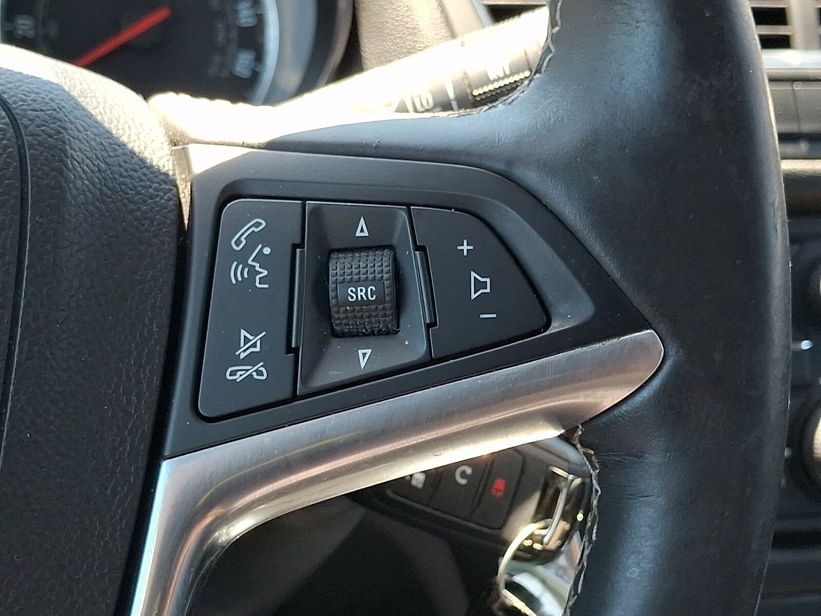 Used 2015 Buick Encore Premium w/ Experience Buick Package FWD image 26