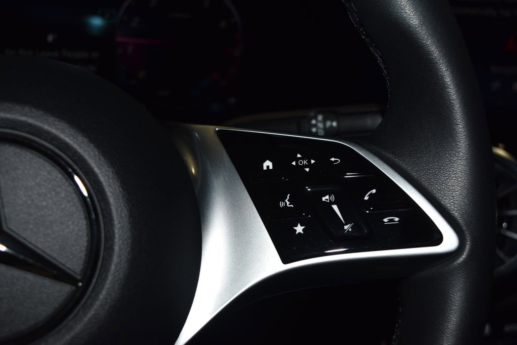 Certified 2025 Mercedes-Benz GLB 250 GLB 250 image 10