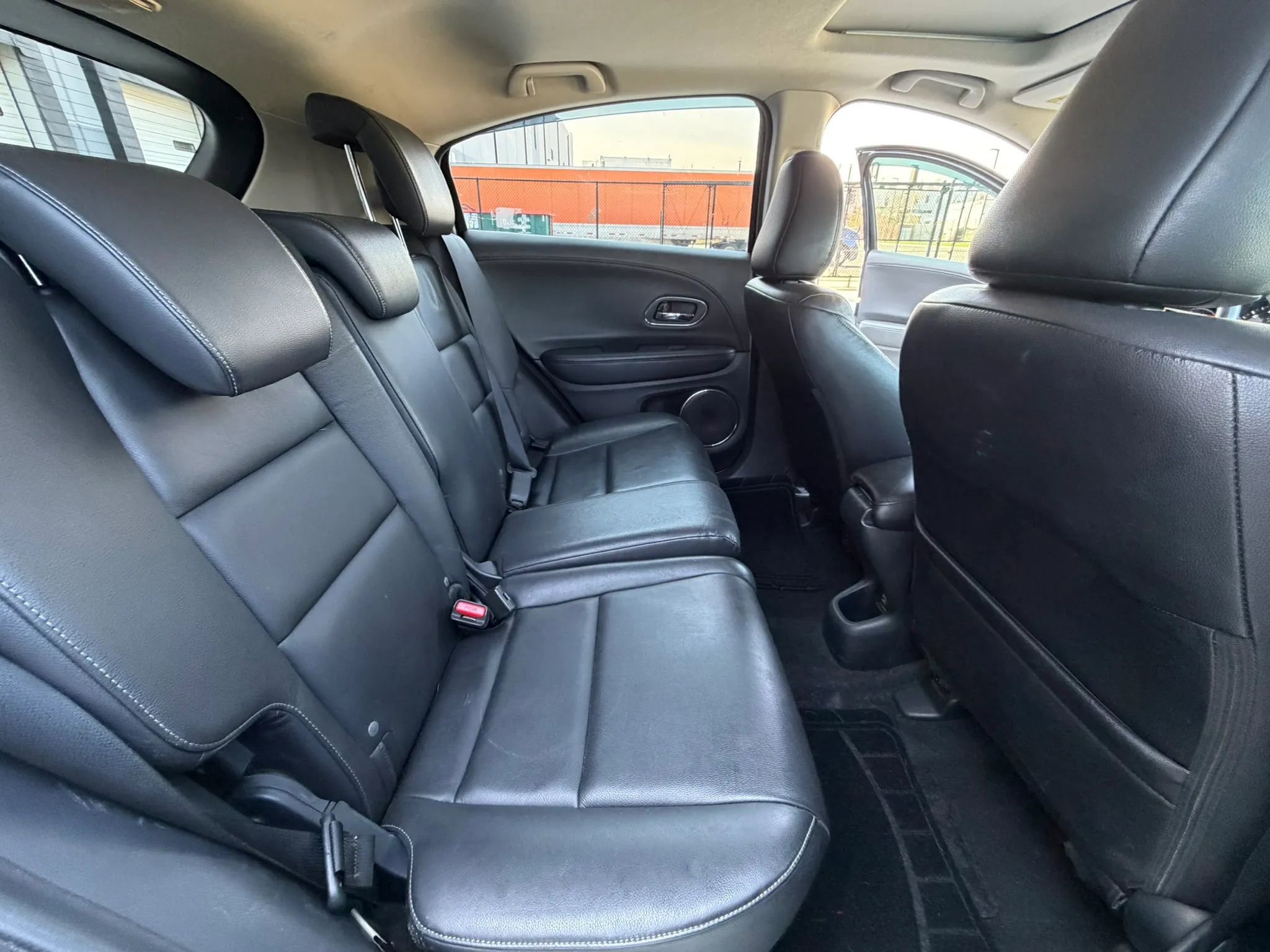 Used 2016 Honda HR-V EX-L image 19