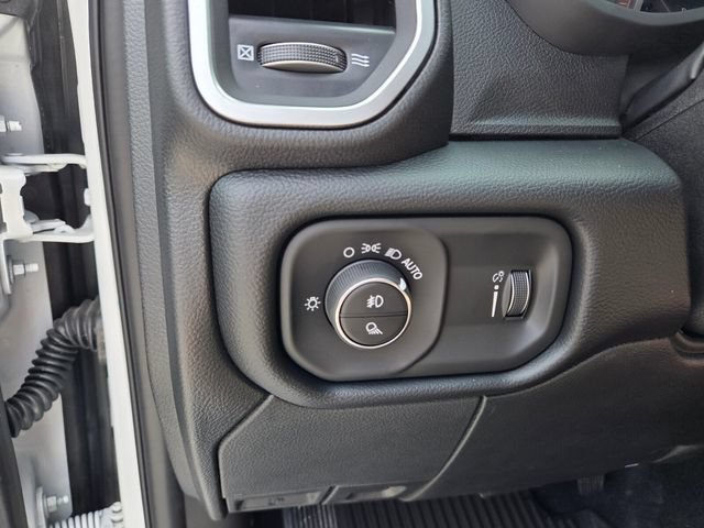 New 2026 RAM 3500 Big Horn AWD/4WD image 26