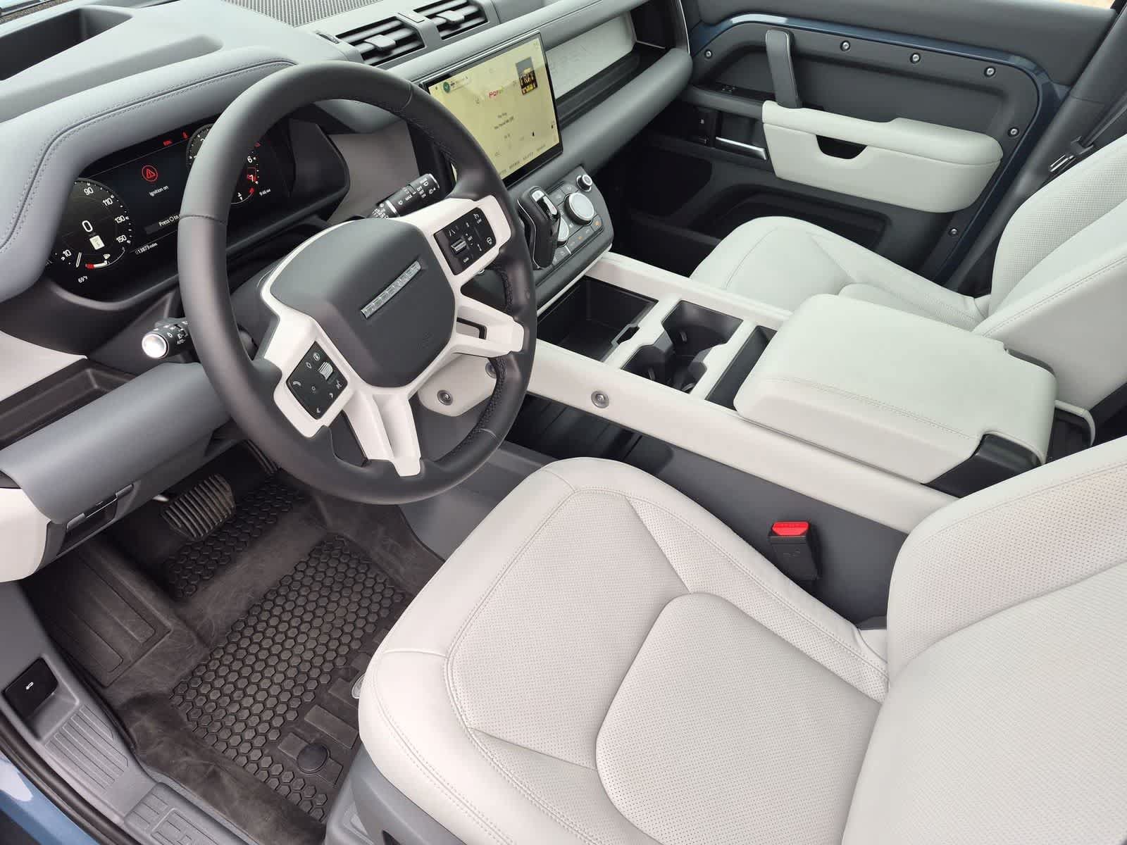Used 2025 Land Rover Defender 110 X-Dynamic SE AWD/4WD video 2