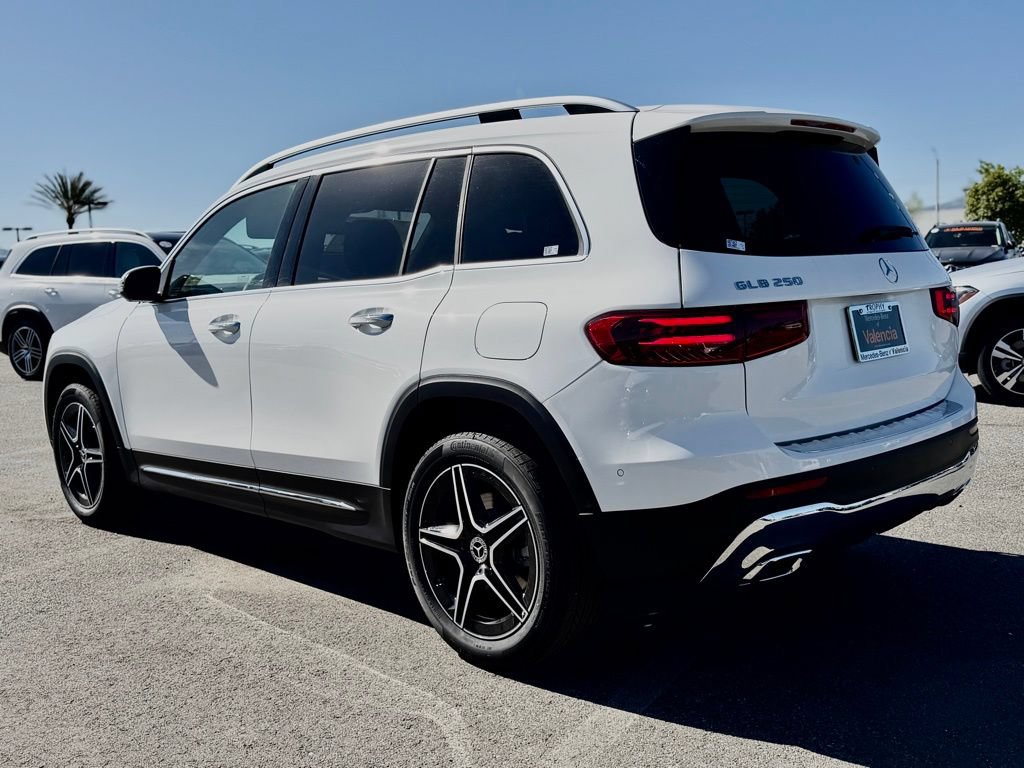 New 2026 Mercedes-Benz GLB 250 image 10
