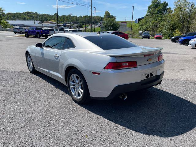Used 2015 Chevrolet Camaro LT RWD image 6