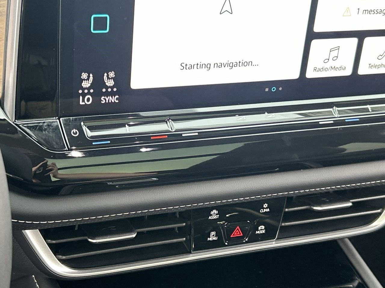 New 2026 Volkswagen Atlas SE FWD image 24