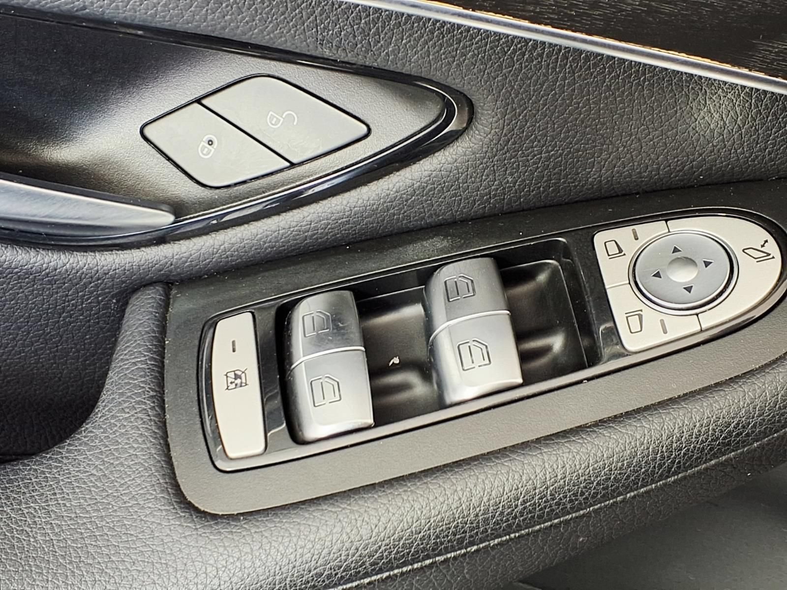 Used 2016 Mercedes-Benz GLC 300 image 15