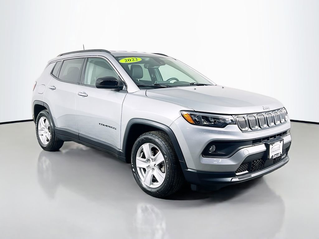 Used 2022 Jeep Compass Latitude w/ Convenience Group image 3