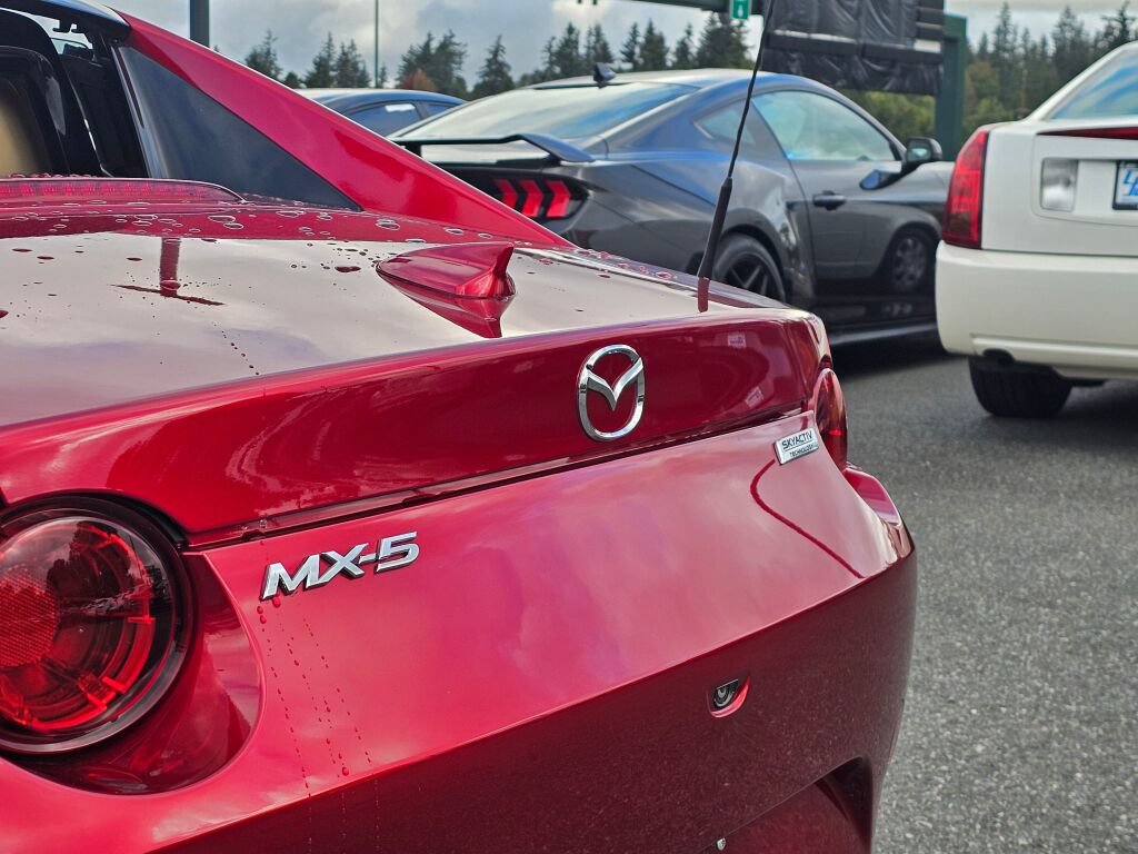 Used 2019 MAZDA MX-5 Miata RF Grand Touring w/ GT-S Package RWD image 25