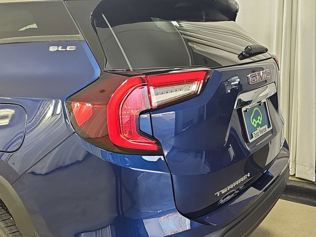 Certified 2022 GMC Terrain SLE w/ Driver Convenience Package image 39