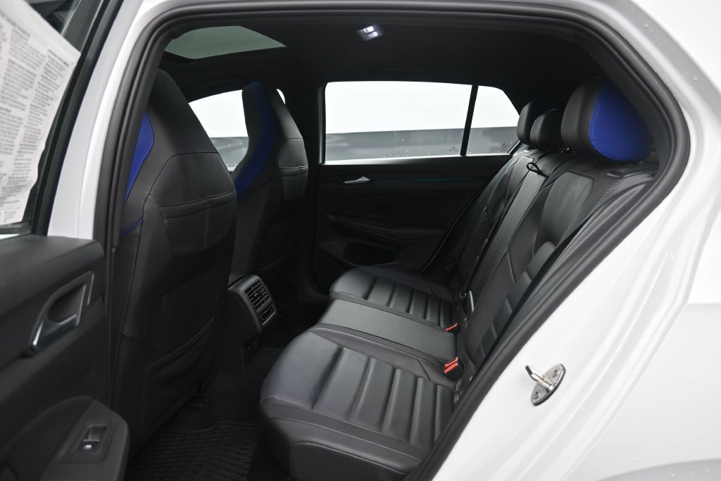 Used 2024 Volkswagen Golf R AWD/4WD image 30