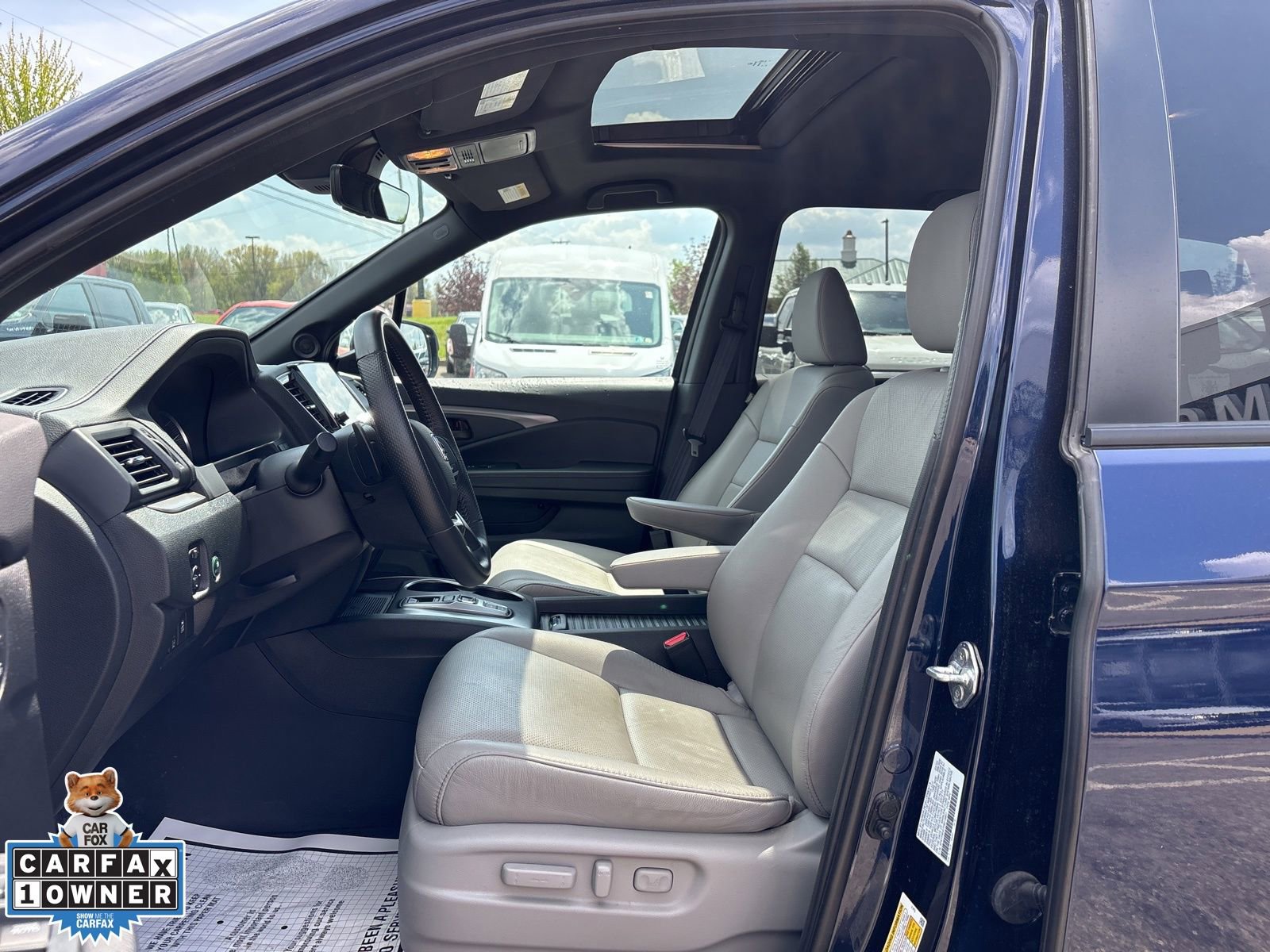 Used 2023 Honda Passport EX-L image 2