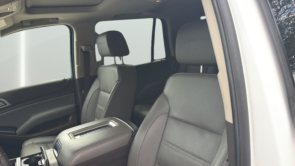 Used 2018 GMC Yukon Denali RWD image 11
