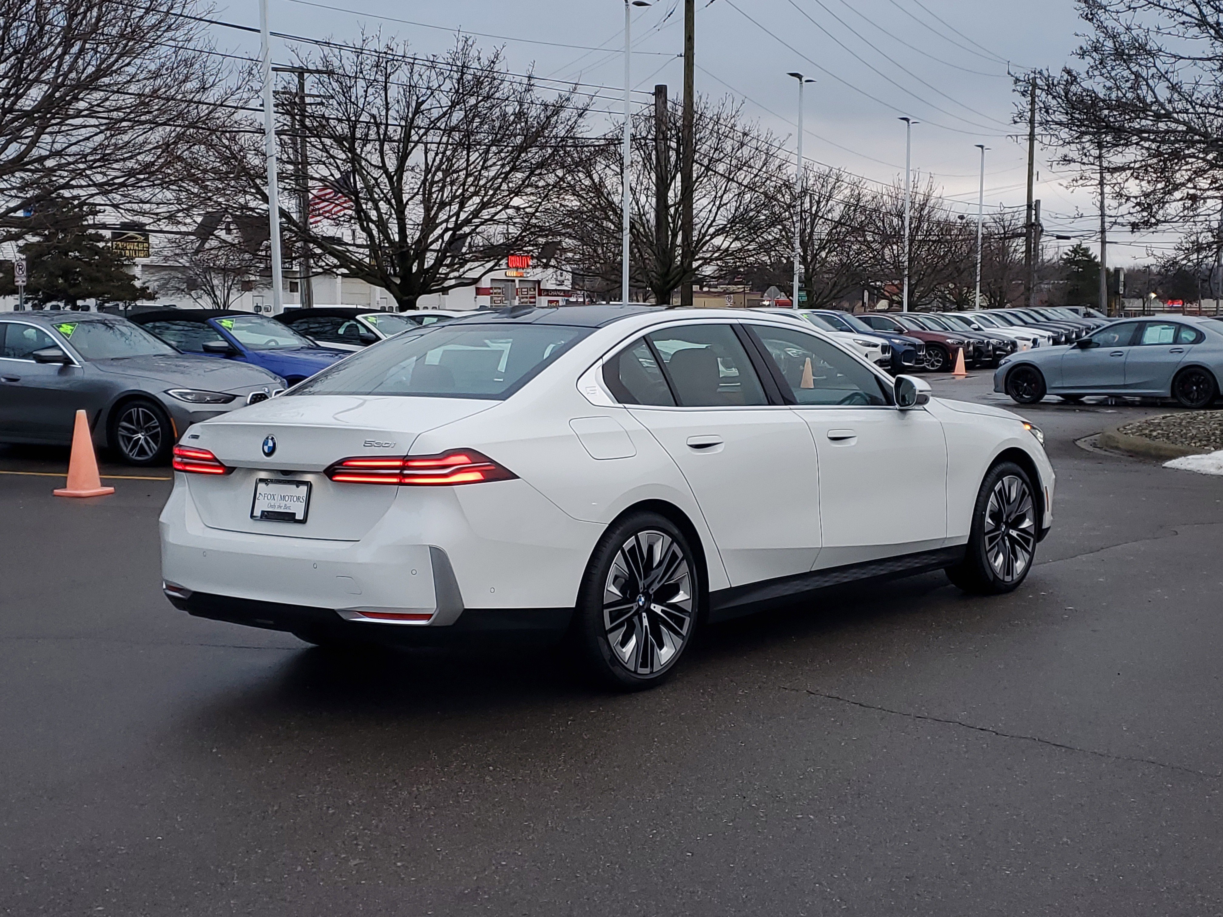 New 2026 BMW 530i xDrive w/ Premium Package image 3