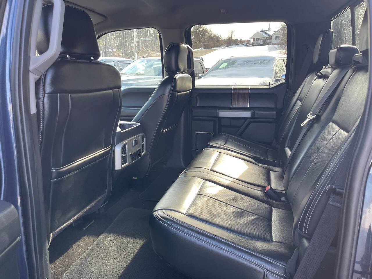 Used 2019 Ford F150 Lariat image 24