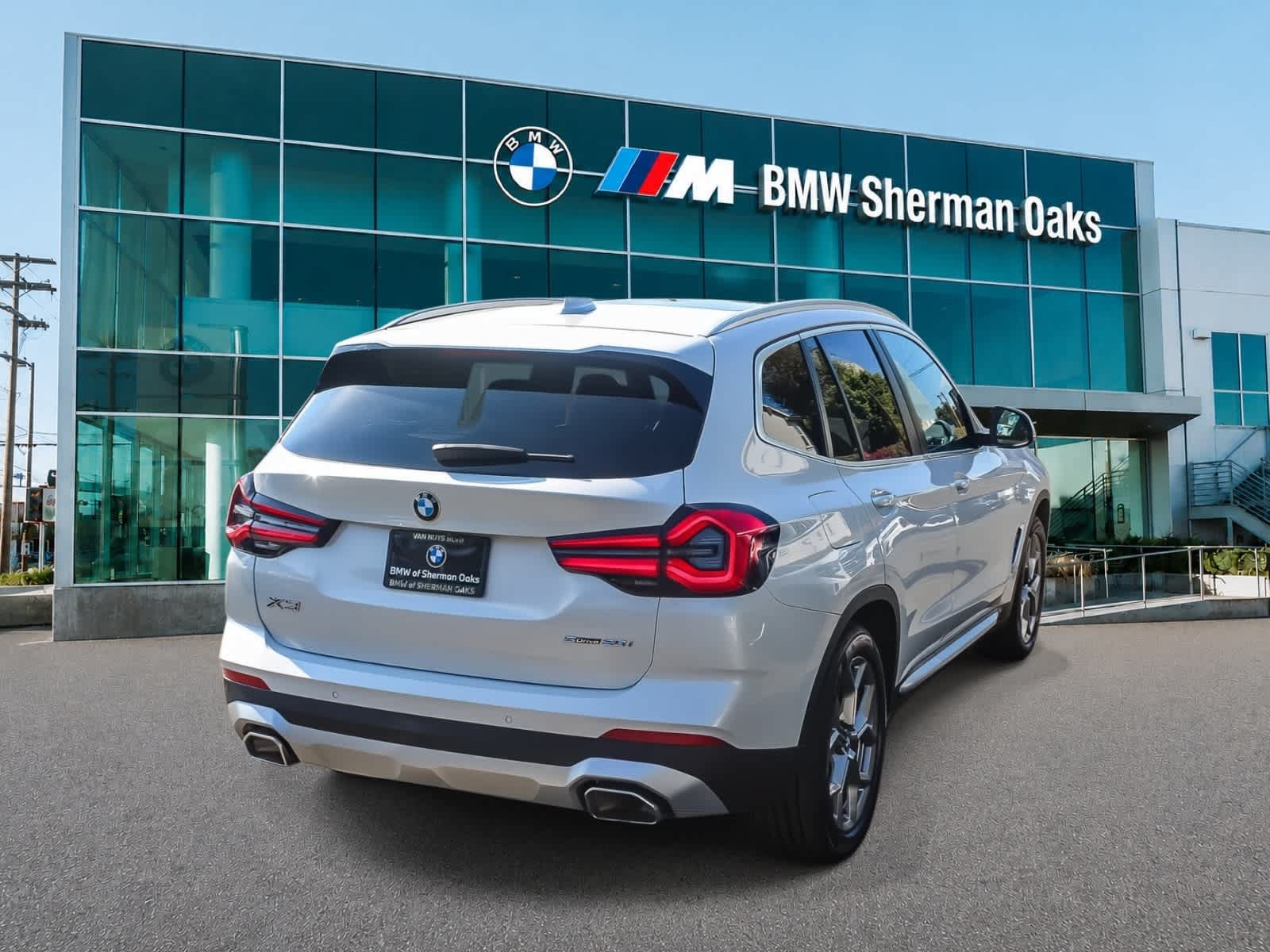 Used 2024 BMW X3 sDrive30i w/ Convenience Package RWD image 4