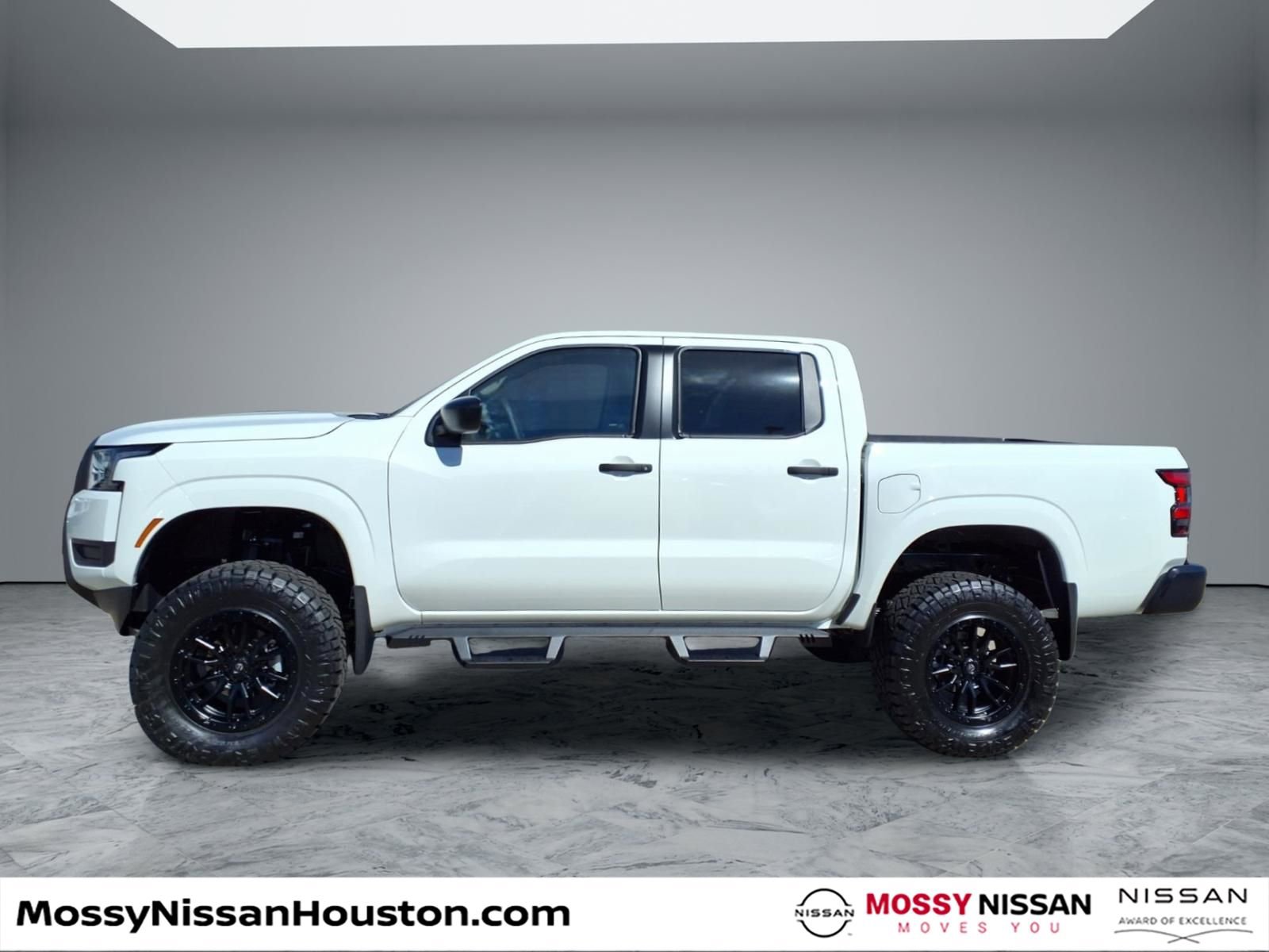 New 2026 Nissan Frontier S w/ S Utility Package AWD/4WD image 4
