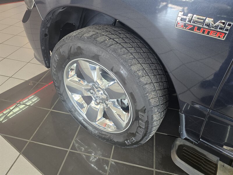 Used 2019 RAM 1500 Express w/ Express Value Package AWD/4WD image 33