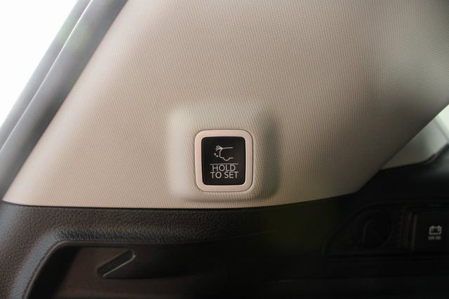 Used 2023 Jeep Grand Cherokee 4WD 4xe image 22