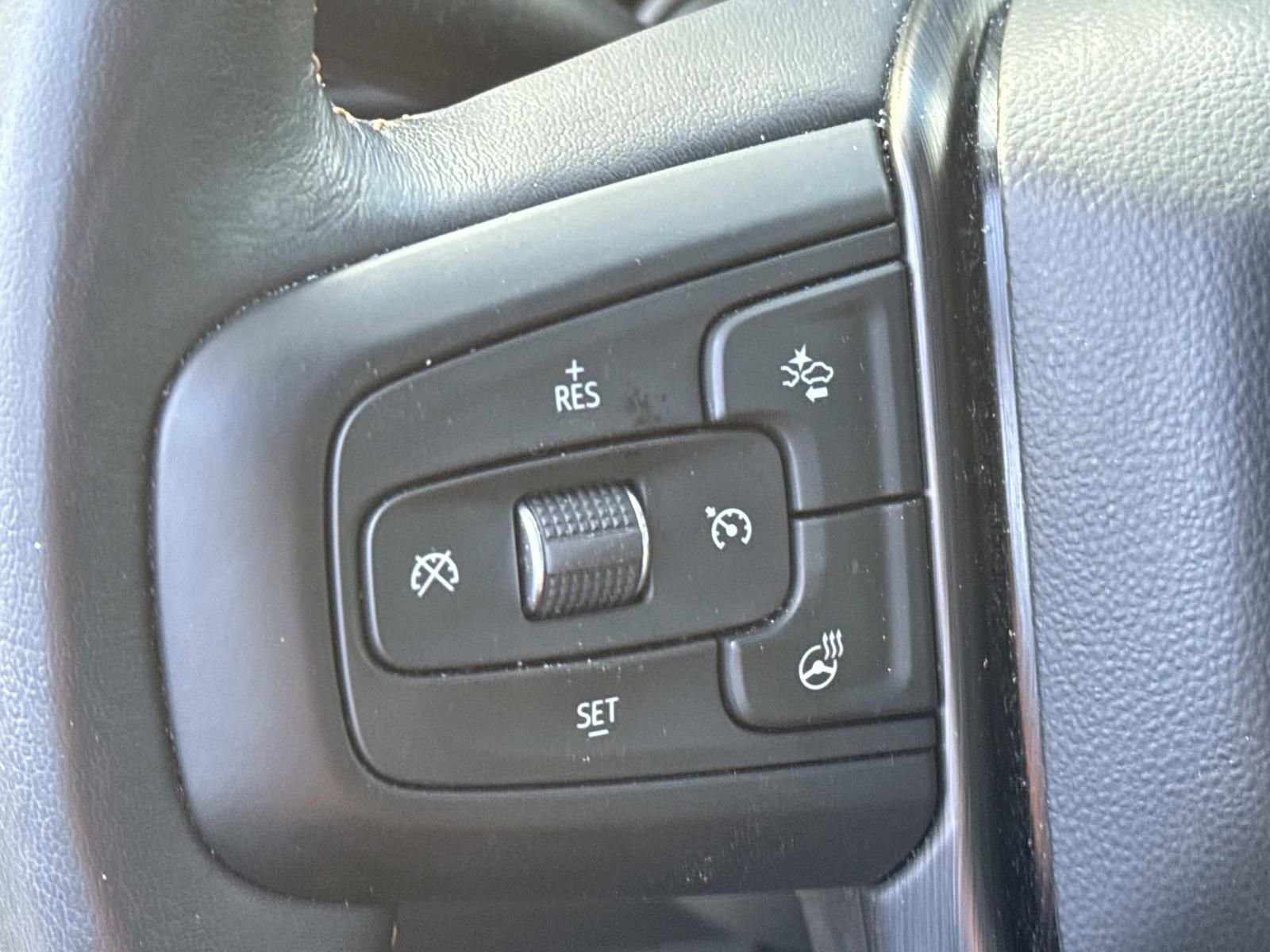 Used 2022 GMC Yukon AT4 image 23