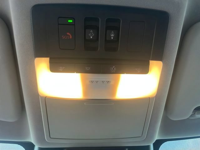 Certified 2024 Nissan Rogue Platinum AWD/4WD image 16