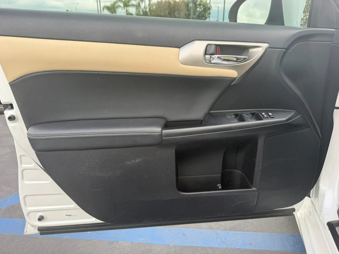Used 2016 Lexus CT 200h w/ Accessory Package 2 FWD image 33