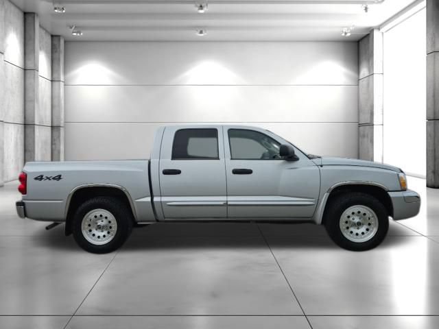 Used 2005 Dodge Dakota Laramie w/ Trailer Tow Group AWD/4WD image 5