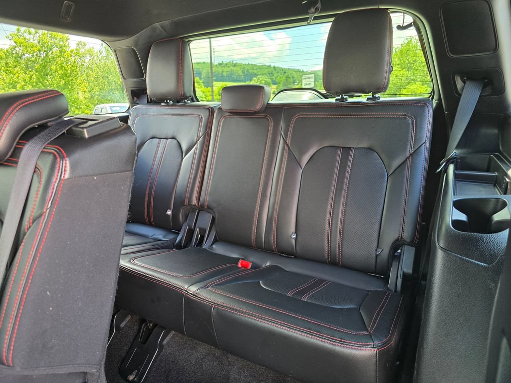 Used 2019 Ford Expedition Limited w/ Equipment Group 303A AWD/4WD image 11