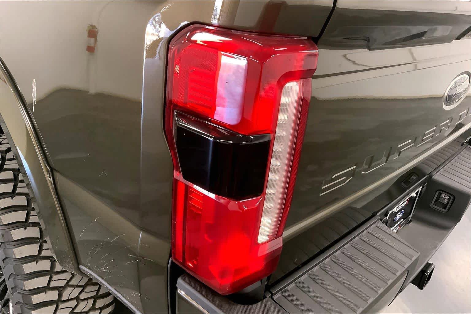 New 2026 Ford F250 Lariat w/ Black Appearance Package AWD/4WD image 14