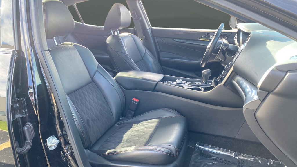 Used 2020 Nissan Maxima SR w/ Illumination Package FWD image 24