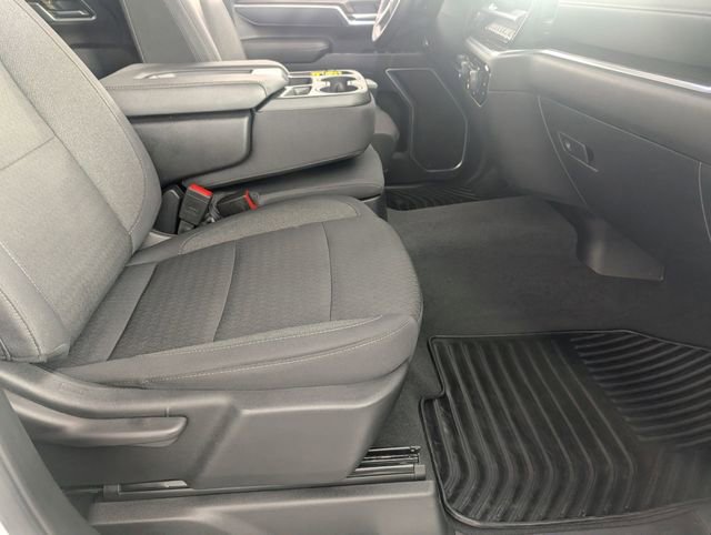 Certified 2025 Chevrolet Silverado 3500 LT w/ Safety Package image 31