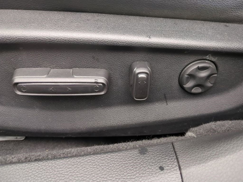 Used 2018 Honda Accord Touring image 19