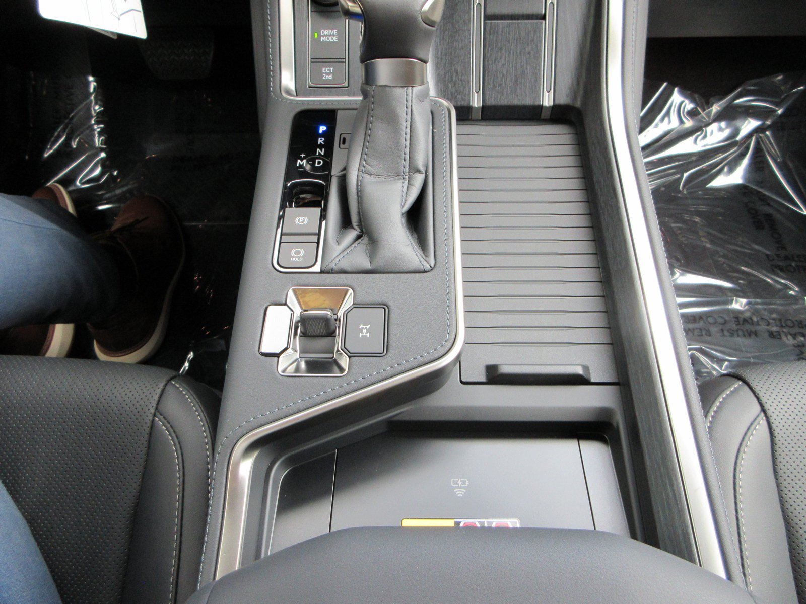 Used 2026 Lexus GX 550 w/ Cold Area Package AWD/4WD image 46
