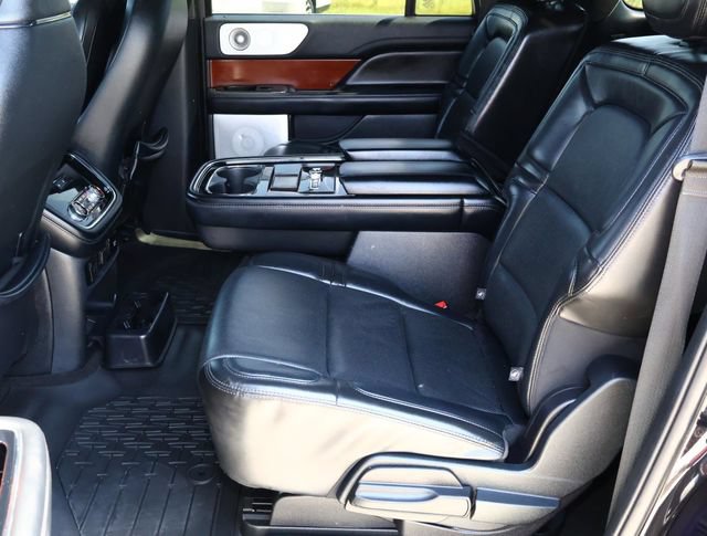 Used 2020 Lincoln Navigator L Reserve w/ Equipment Group 208A Reserve AWD/4WD image 23
