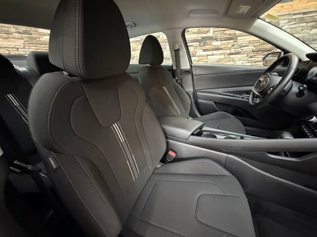 Used 2023 Hyundai Elantra SEL w/ Convenience Package FWD image 17