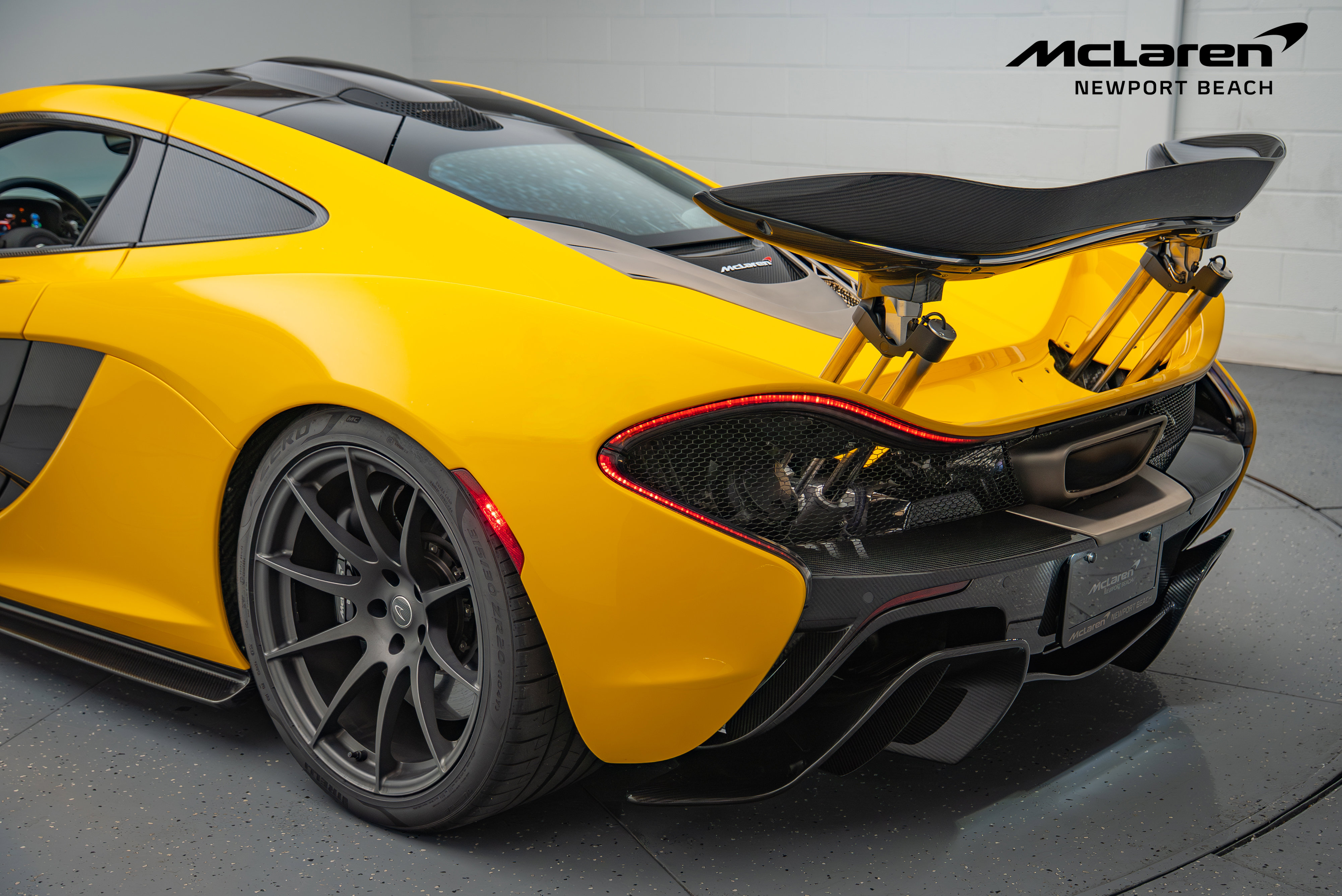 Used 2014 McLaren P1 image 19