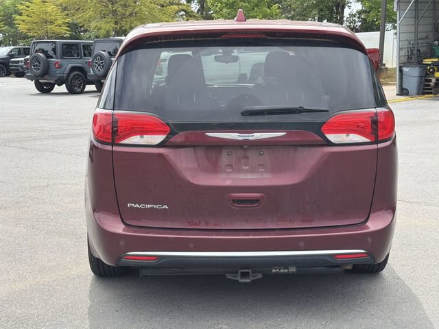 Used 2018 Chrysler Pacifica Touring Plus w/ Tire & Wheel Group FWD image 4