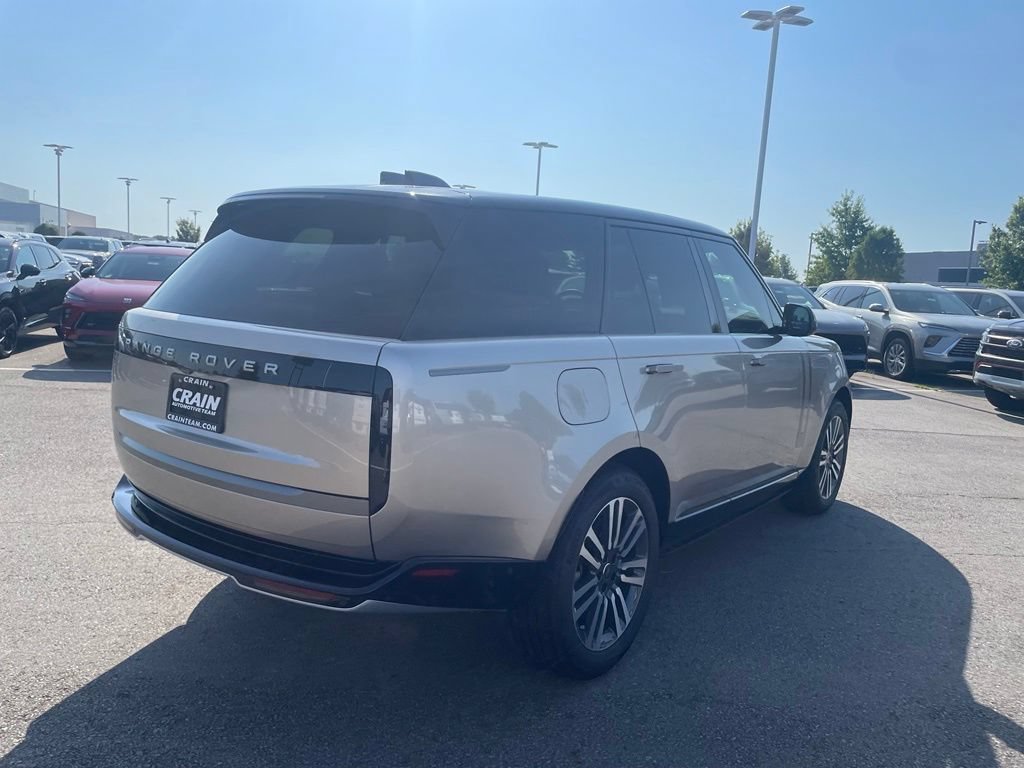 Used 2025 Land Rover Range Rover SE AWD/4WD image 10