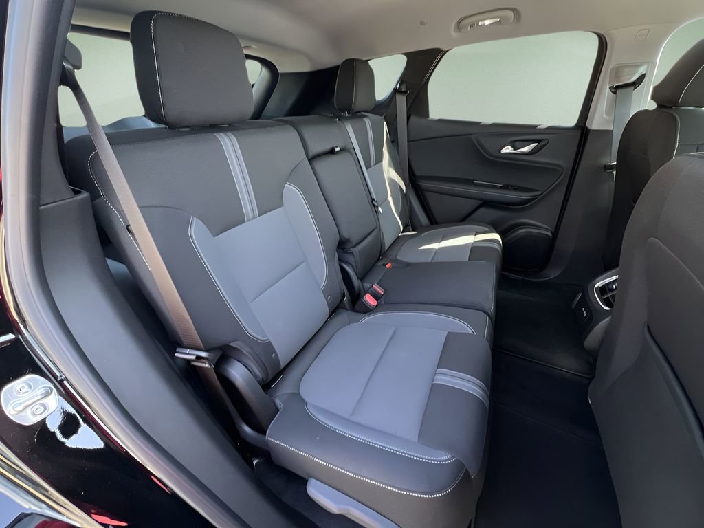 Certified 2025 Chevrolet Blazer LT w/ Convenience Package image 25
