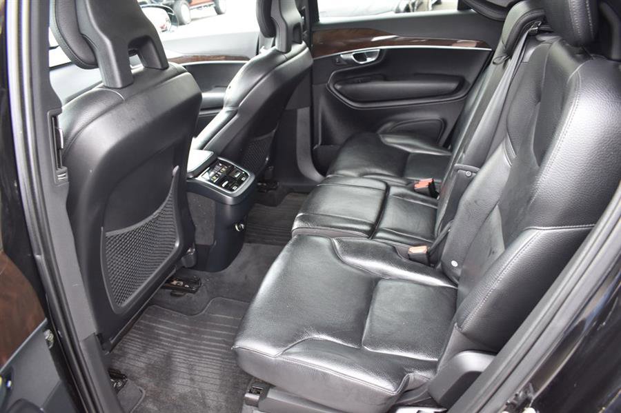 Used 2016 Volvo XC90 T6 Momentum w/ Momentum Plus Package image 21
