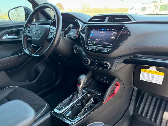 Used 2021 Chevrolet TrailBlazer RS w/ Technology Package image 11
