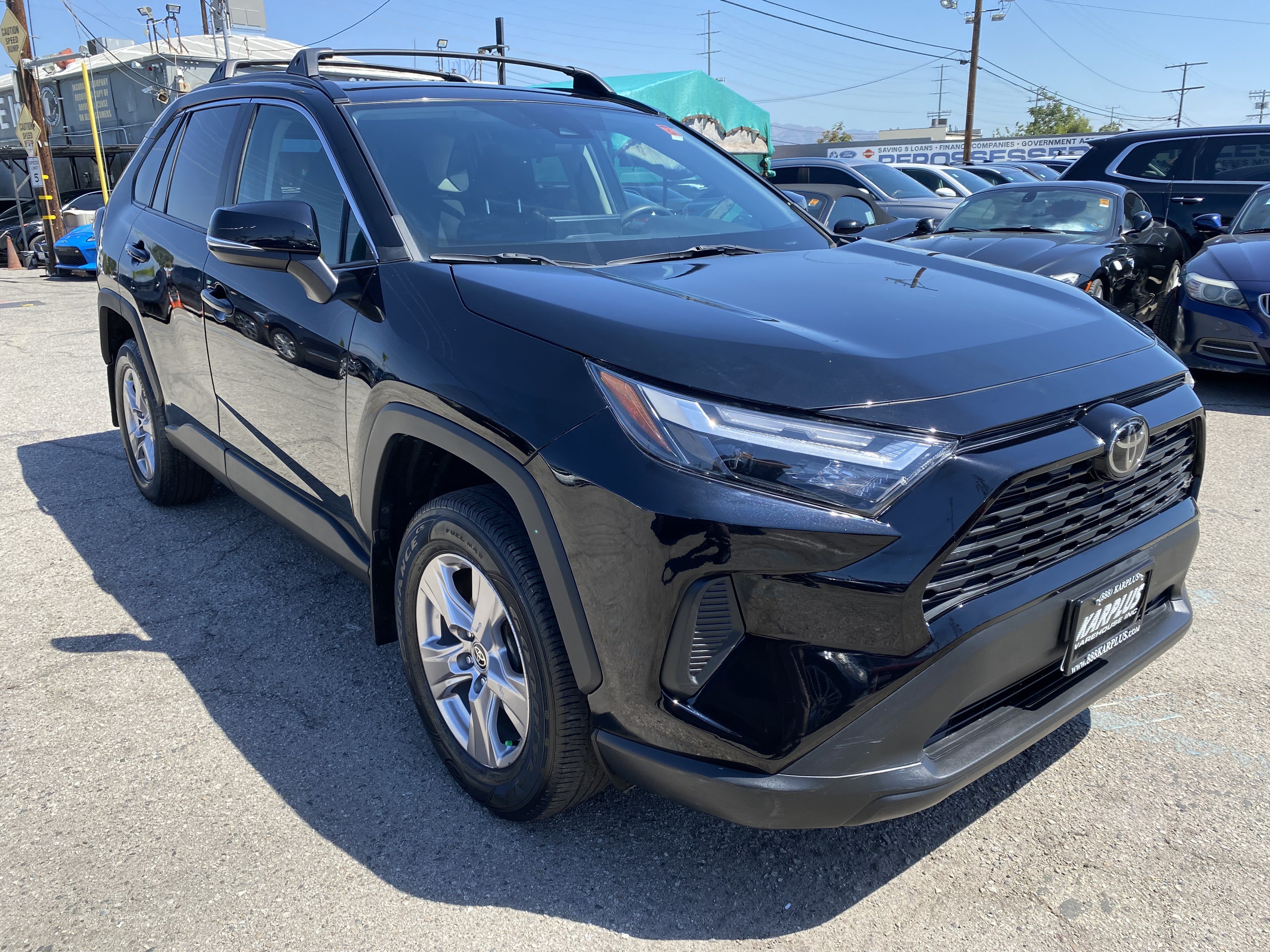 Used 2022 Toyota RAV4 XLE w/ Convenience Package FWD image 6
